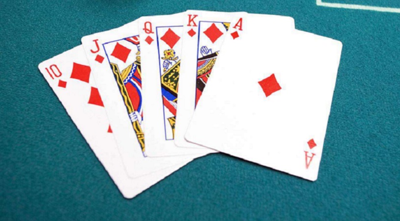 Poker online có 4 giai đoạn chính