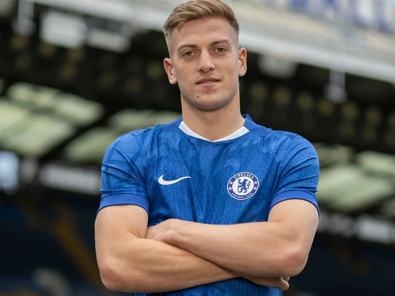 Liam Delap vừa gia nhập Chelsea