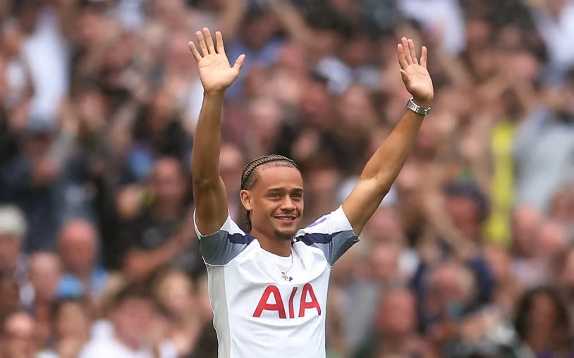 Xavi Simons mới chỉ 22 tuổi