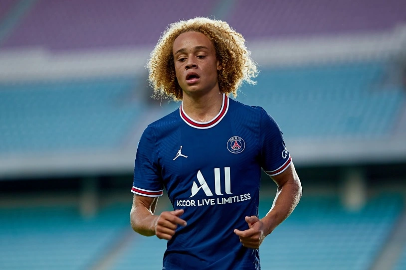 Simons gặp khó giữa dàn sao PSG