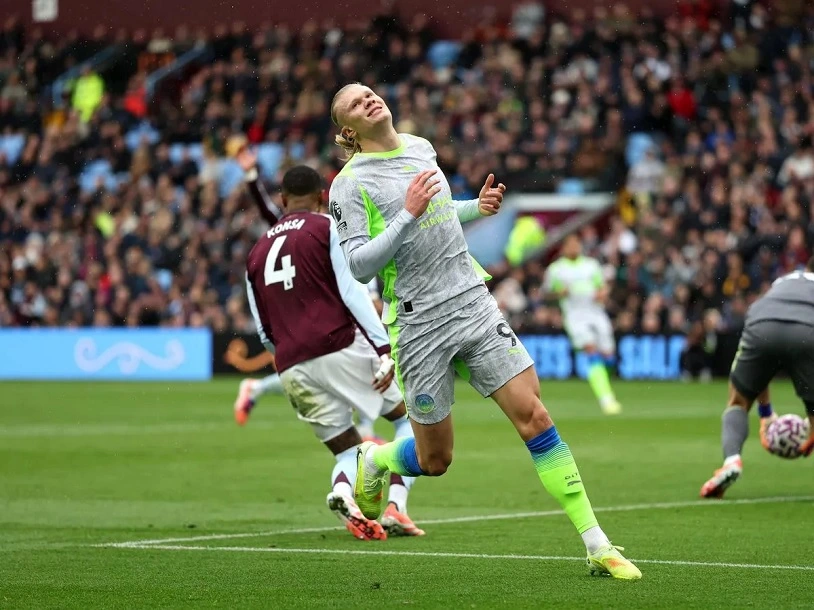 Haaland và đồng đội bất lực trước Aston Villa