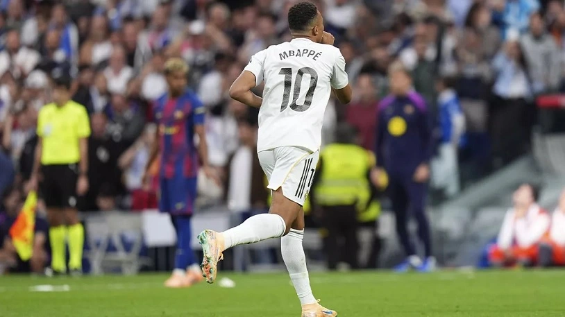 Mbappe sánh ngang thành tích của Ronaldo và Ronaldinho ở El Clasico