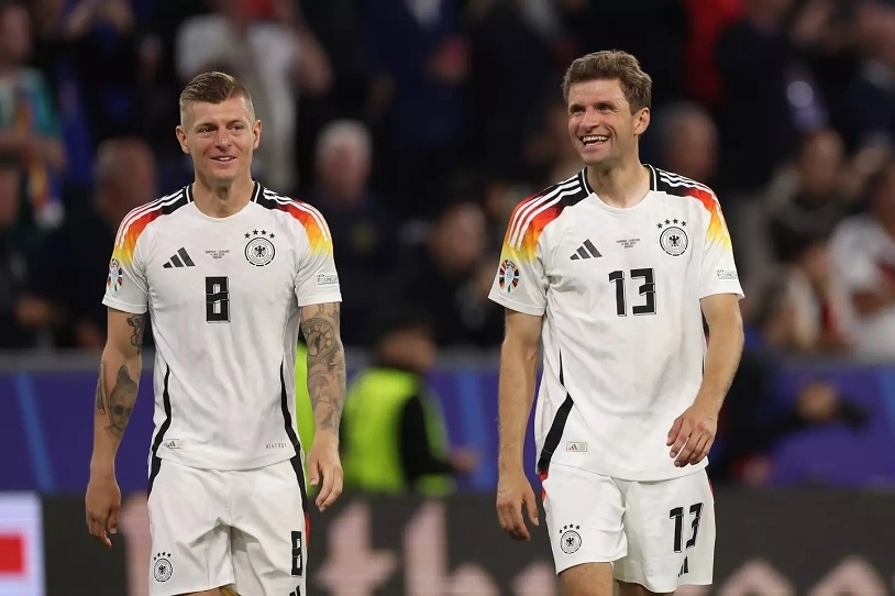 Thomas Muller vượt qua Kroos để độc chiếm kỷ lục