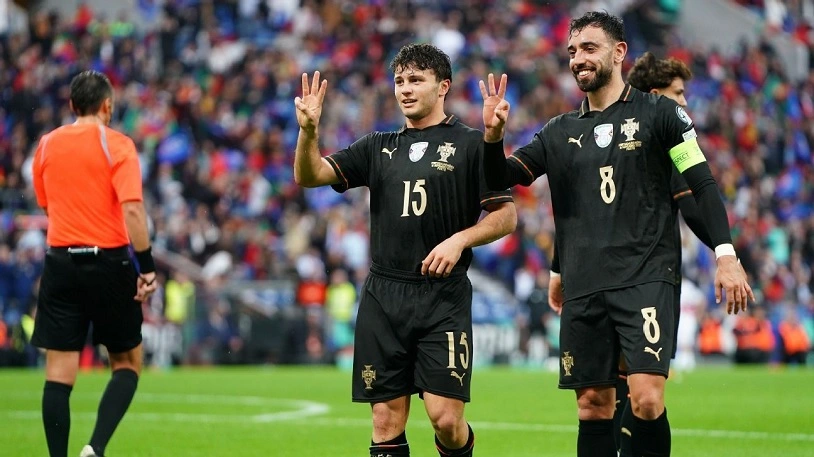 Bruno và Neves cùng nhau lập hat-trick trong chiến thắng của Bồ Đào Nha