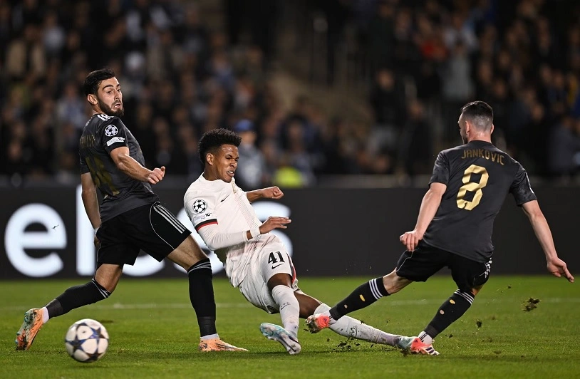 Estevao giúp Chelsea sớm mở tỷ số